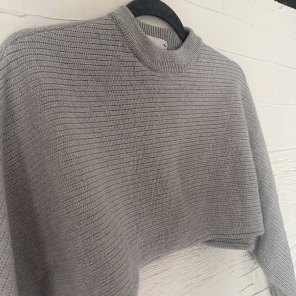 Aritzia | Wilfred Lolan Sweater | Size Xs - Picture 5 of 7